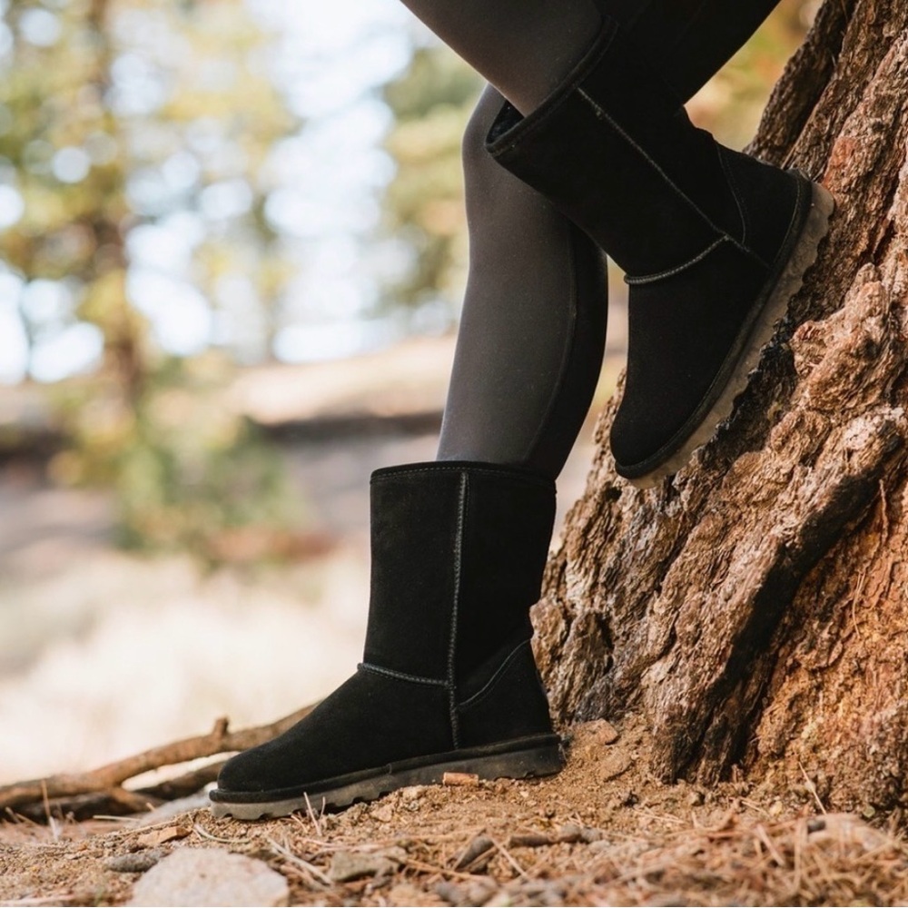 Bearpaw Elle Short Boot In Black Sz 10